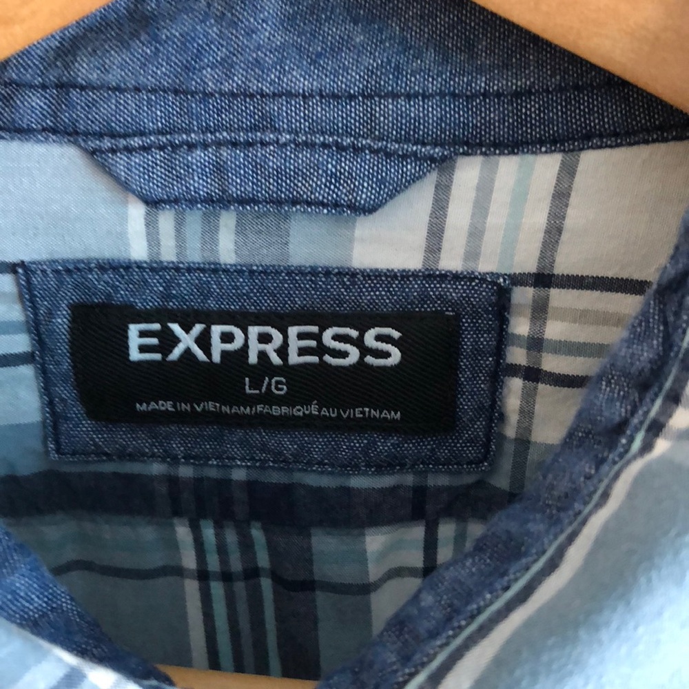 Men’s Express button down - Picture 2 of 3